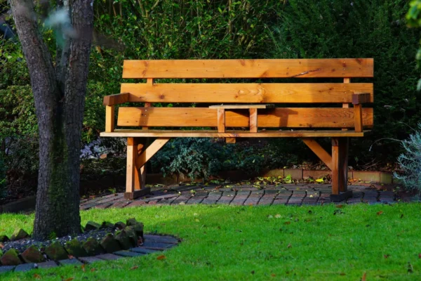 Fabriquer un banc de jardin DIY : plans, matériaux et astuces